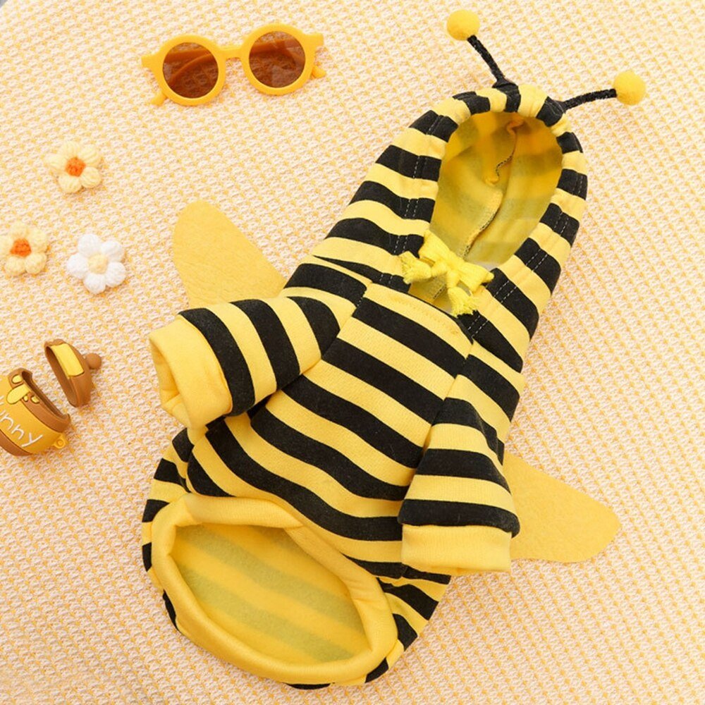 Cute Bee Halloween Pet Costume: Autumn and Winter Cartoon Hoodie for Dogs and Cats Suitable for Christmas - Annie Paw WearcostumesAnniePaw Wear